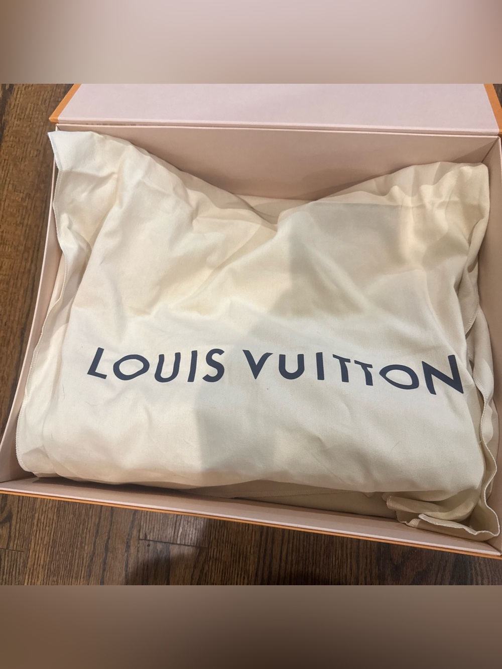 Louis Vuitton/ Monogram/Carry All MM Bag with Natural Vachetta Trim/NIB! NEW! - Picture 14 of 15